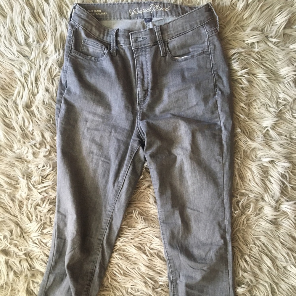 Grey skinny jeans